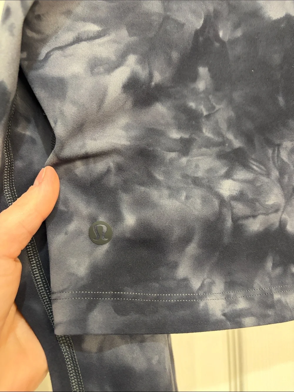 049. Lululemon All Aligned Mock Neck Long Sleeve Shirt Diamond Dye